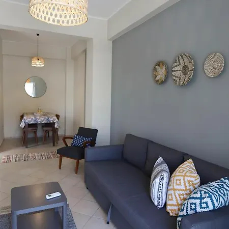Rhodes Town Garden Apartman